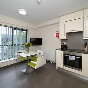 Victoria - Ucc Summer Beds Apartment Cork
